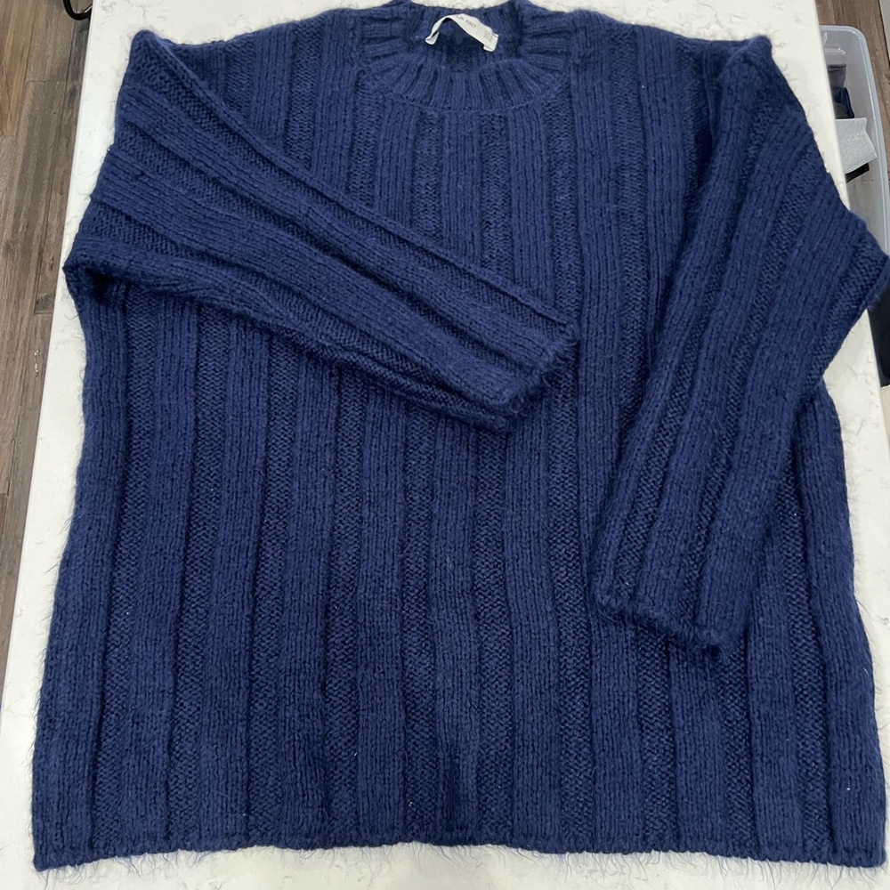 Zara Sweater Blue and Very Soft Sz Large
